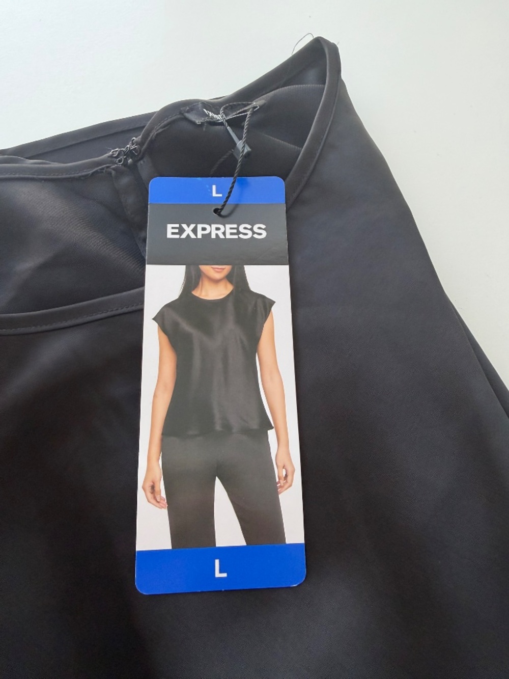 Express Womens Black Satin Short Sleeve Blouse Large - Picture 8 of 8